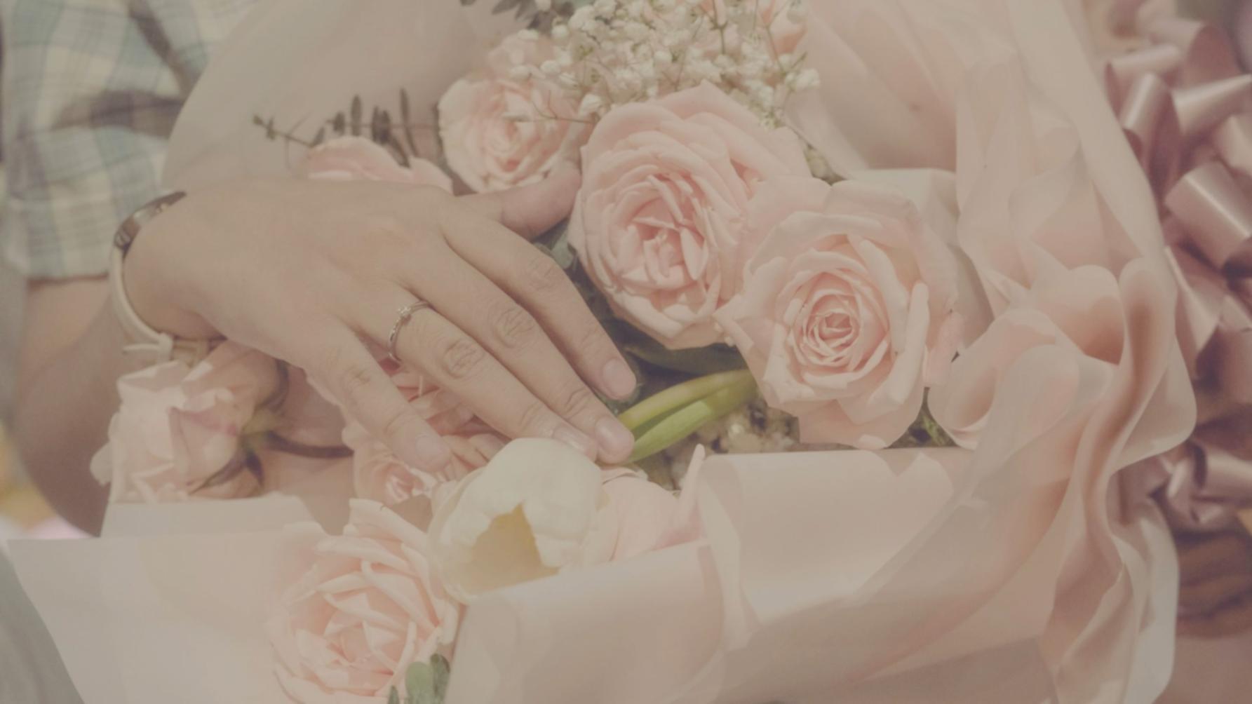 Apology flower arrangement with personal note