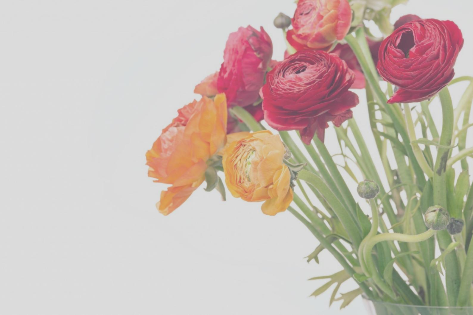 Anniversary bouquet with mixed traditional and modern elements