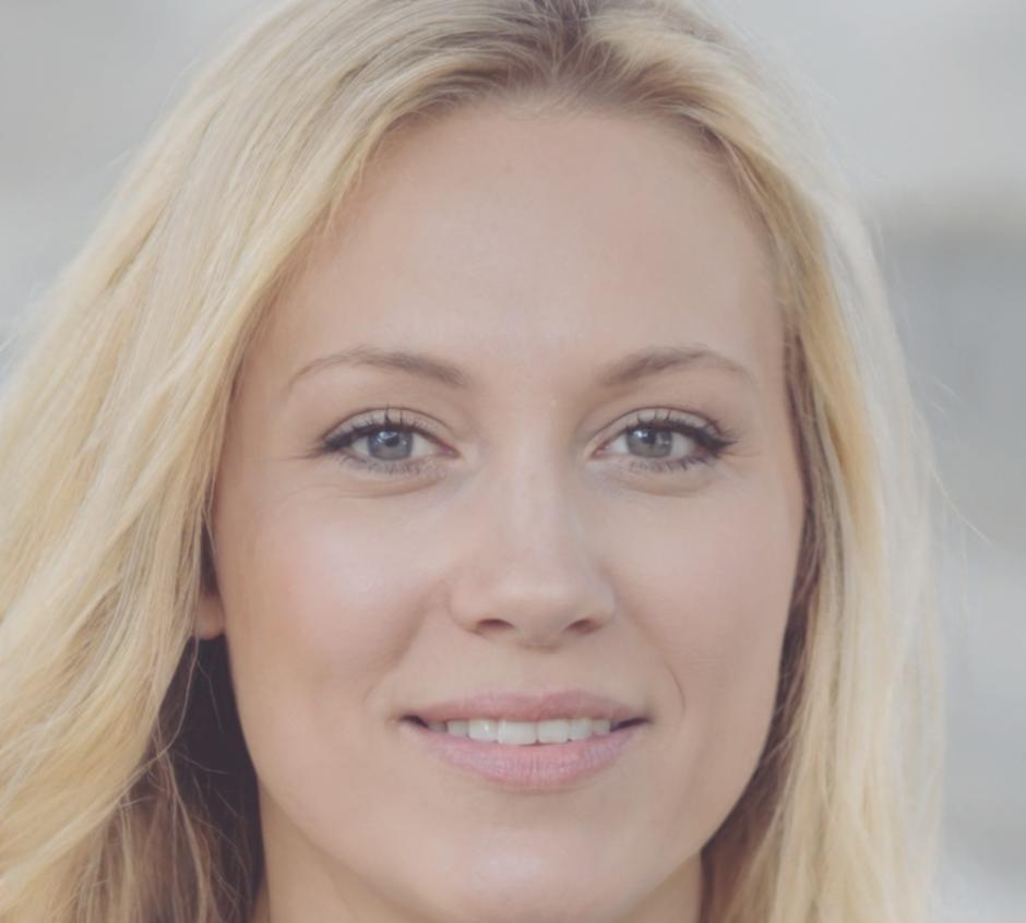 Portrait of satisfied client Merve Toprak