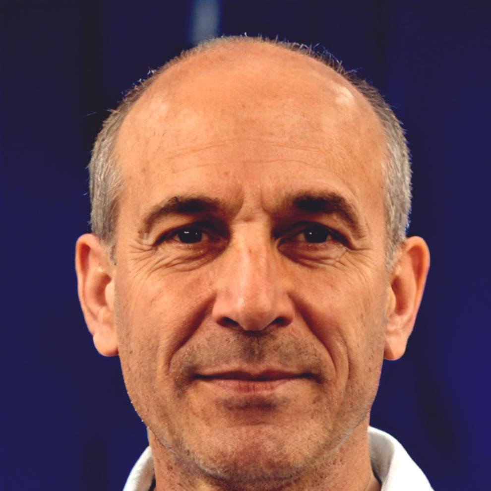 Portrait of Rustem Hajiyev, lead floral designer at Wolkxnr Brenzopl